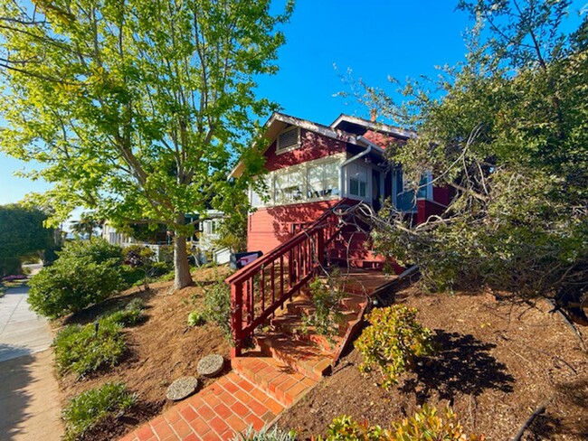 4664 Orchard Ave in San Diego, CA - Foto de edificio - Building Photo