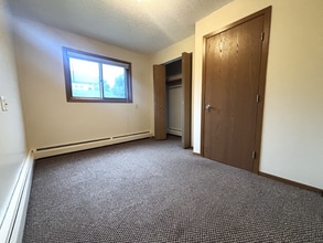 500 12th St S in St. Cloud, MN - Building Photo - Building Photo