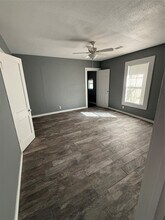 1300 N 8th St in Baytown, TX - Building Photo - Building Photo