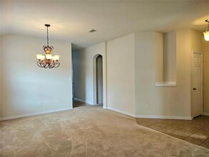 227 Creekwood Dr in Princeton, TX - Foto de edificio - Building Photo