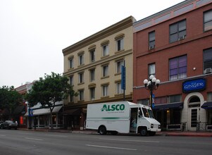 729-733 4th Ave in San Diego, CA - Building Photo - Building Photo