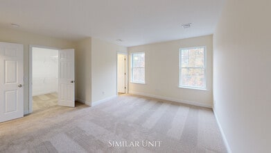 1 - 14 Lois Ln in Danville, NH - Foto de edificio - Building Photo
