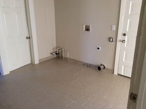 129 N Park Ave in Fresno, CA - Building Photo - Building Photo