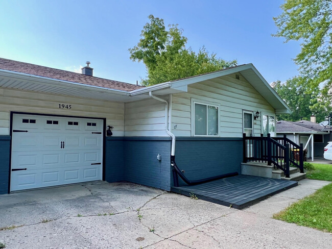 1945 Adelpha Ave in Holt, MI - Building Photo - Building Photo