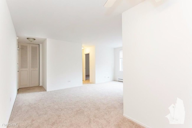 2630 N Hampden Ct-Unit -Apt 307 in Chicago, IL - Building Photo - Building Photo