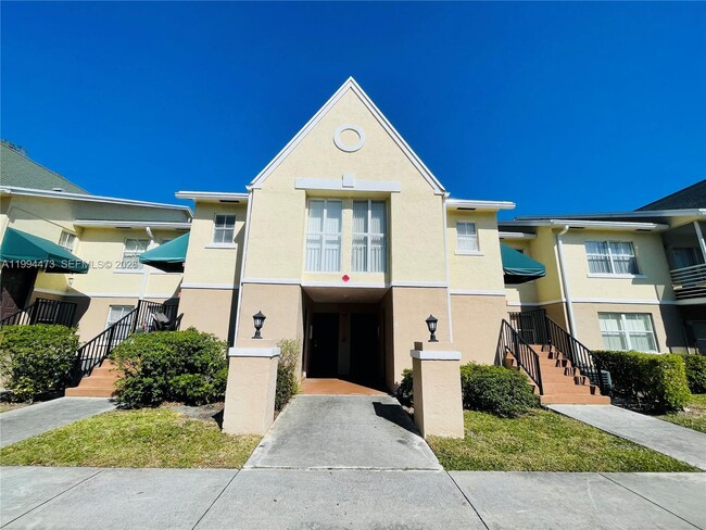 2829 N Course Dr in Pompano Beach, FL - Building Photo - Building Photo