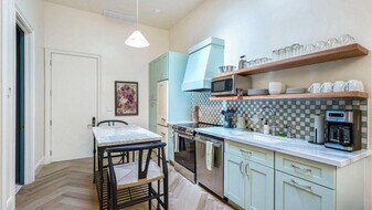 604 Baronne St in New Orleans, LA - Building Photo