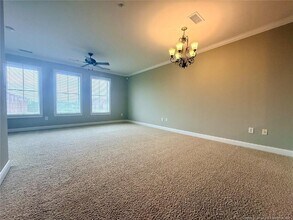 325 Hay St in Fayetteville, NC - Building Photo - Building Photo