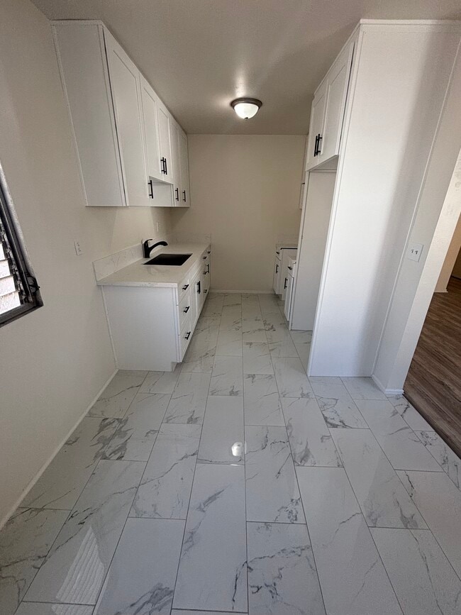 314 N Market St, Unit 5