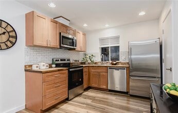 9250 15th Ave SW in Seattle, WA - Building Photo - Building Photo