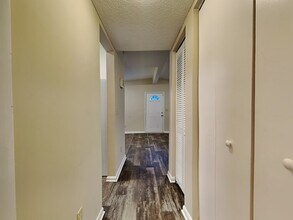 7593 Sharbeth Dr S in Jacksonville, FL - Building Photo - Building Photo