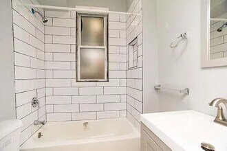 2657 N Ridgeway Ave in Chicago, IL - Building Photo - Building Photo