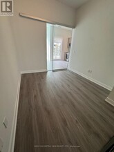 430-430 Square One Dr in Mississauga, ON - Building Photo - Building Photo