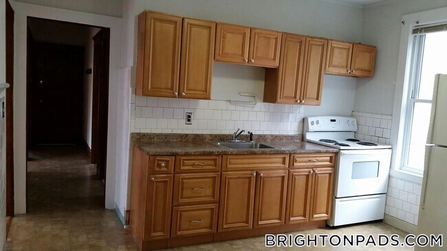 437 Washington St, Unit 2