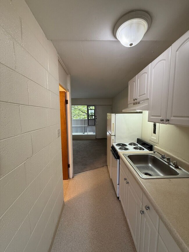 property at 430 E Howell St