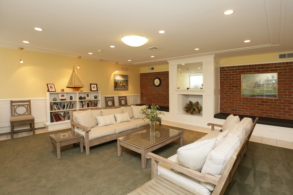 The Harbour Club Apartments in West Babylon, NY