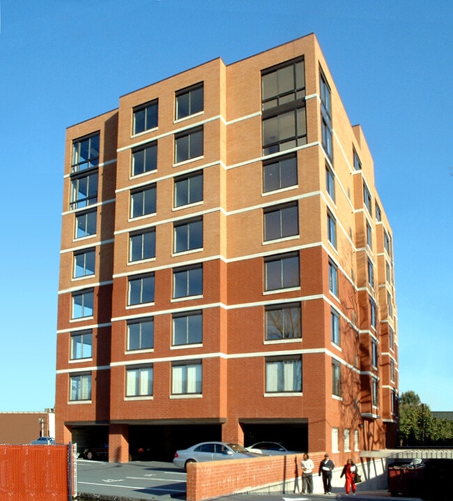 The Paragon in Hackensack, NJ - Foto de edificio - Building Photo