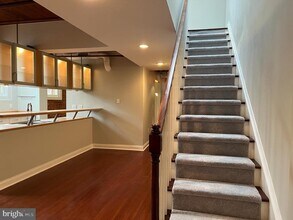 105 S 18th St in Philadelphia, PA - Building Photo - Building Photo