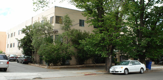 2330 Blake St Apartamentos