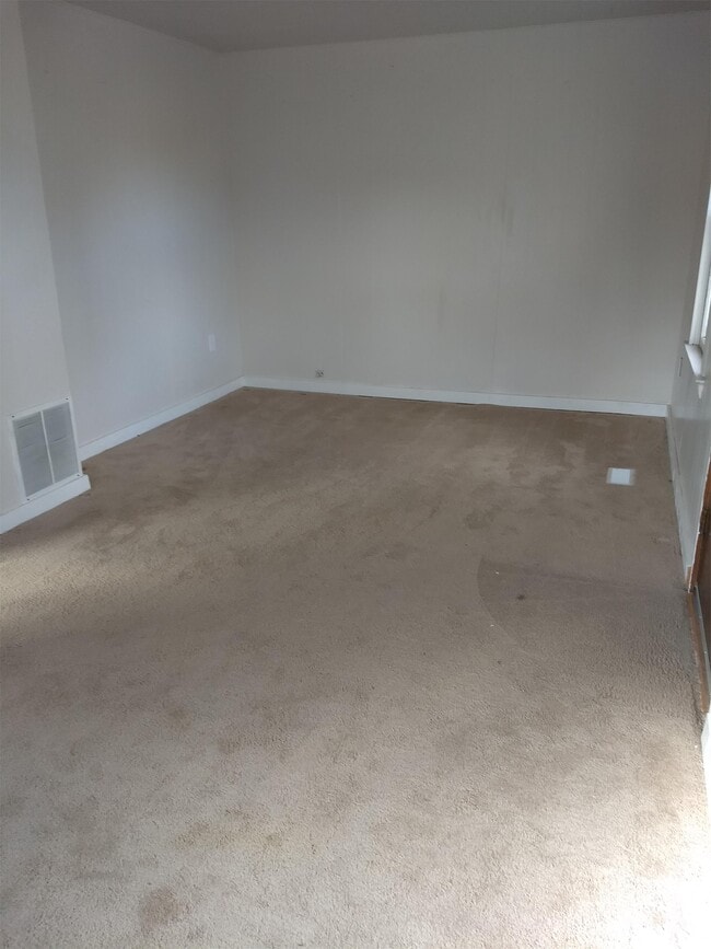 319 W 15th Ave in Torrington, WY - Building Photo - Building Photo