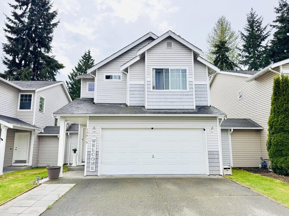 10416 198th St Ct E in Graham, WA - Building Photo