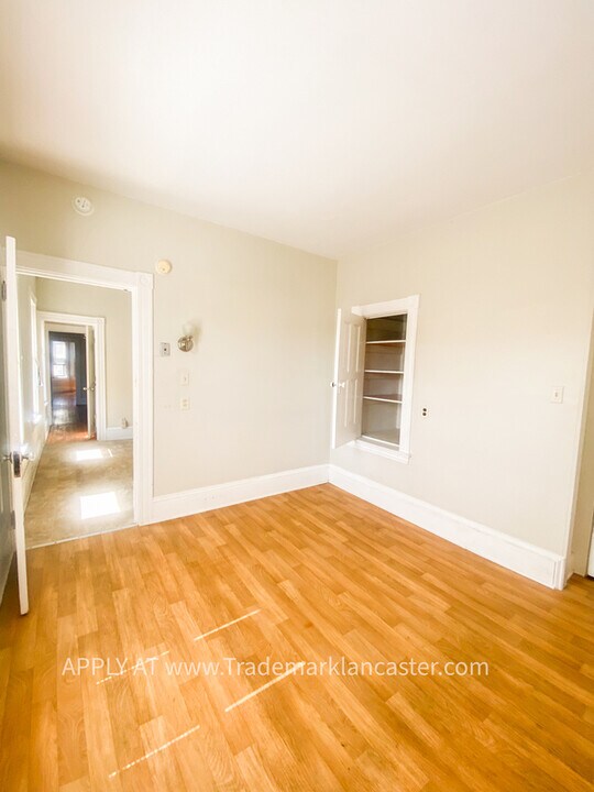 417 N Charlotte St in Lancaster, PA - Building Photo