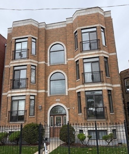 property at 2022 N Wood St