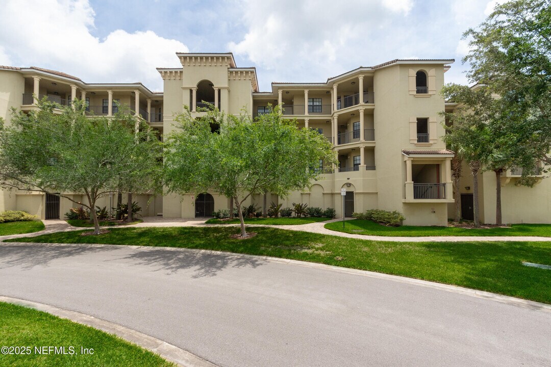 220 Paseo Terraza in St. Augustine, FL - Foto de edificio