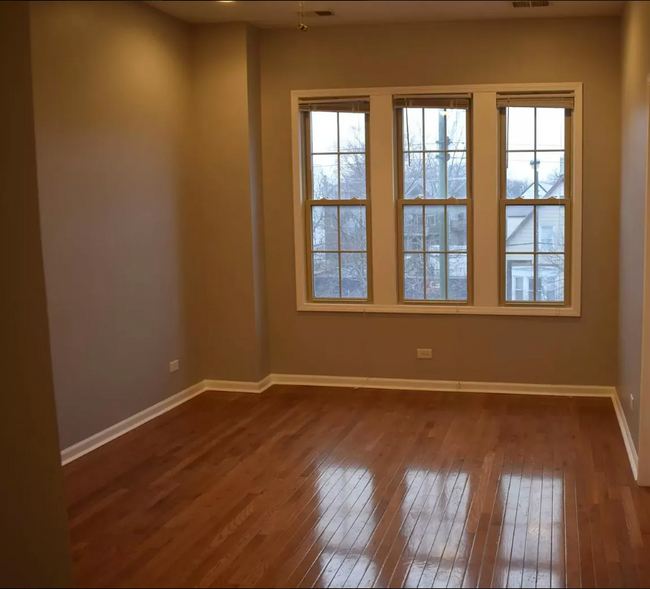 3727 N Ashland Ave in Chicago, IL - Building Photo - Building Photo