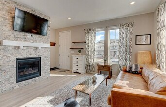 2873 Merry Rest Way in Castle Rock, CO - Building Photo - Building Photo