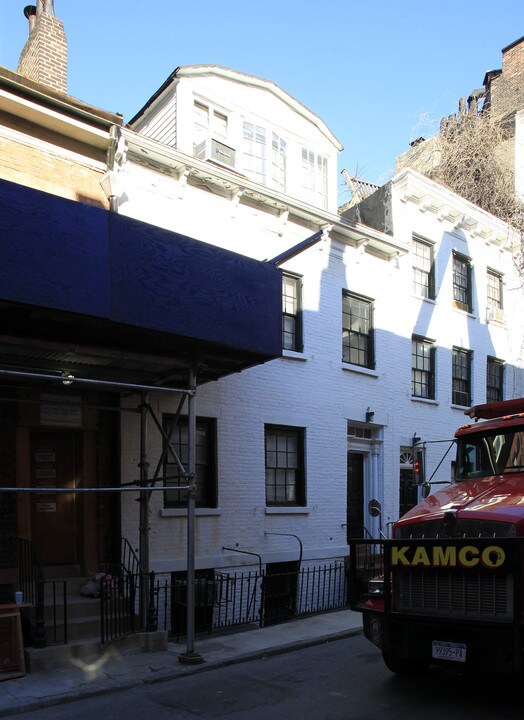 14 Gay St in New York, NY - Building Photo