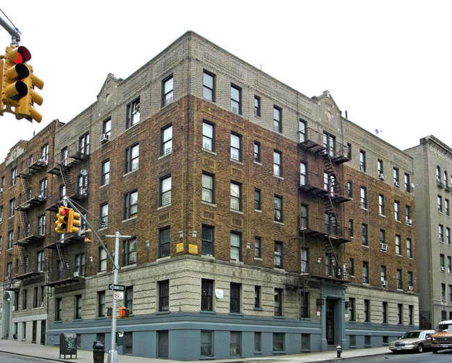 321 Wadsworth Ave in New York, NY - Foto de edificio - Building Photo