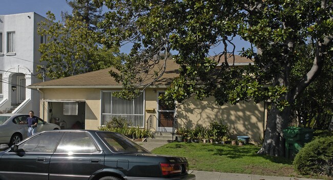 1247 Pearl St in Alameda, CA - Foto de edificio - Building Photo