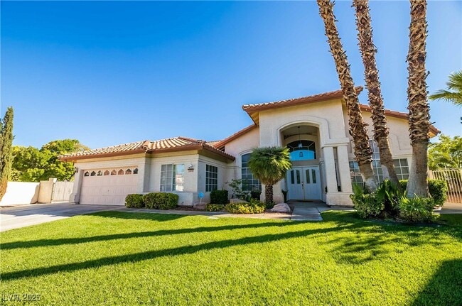 property at 1400 Castle Crest Dr