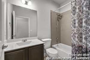 5806 Larkspur Dr in San Antonio, TX - Building Photo - Building Photo