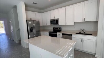 7592 Stone Crk Trl in Kissimmee, FL - Building Photo - Building Photo