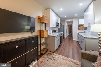 2205 Emerald St in Philadelphia, PA - Building Photo - Building Photo