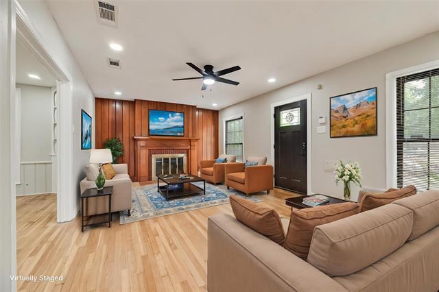 506 S Mesquite St in Arlington, TX - Building Photo - Building Photo