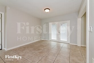 3806 Southern Pkwy W in Bradenton, FL - Foto de edificio - Building Photo