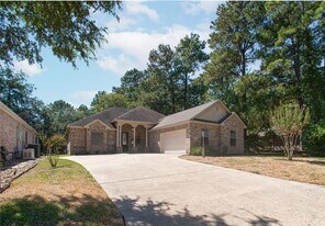 93 Wick Willow Rd in Montgomery, TX - Building Photo