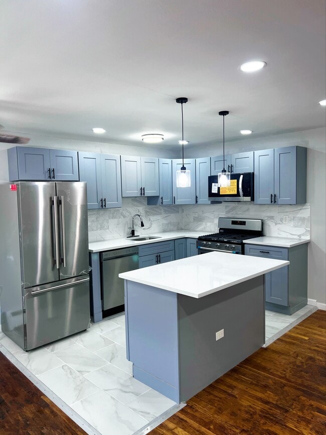 property at 916 Stuyvesant Ave