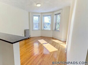 195 Park Dr in Boston, MA - Building Photo - Building Photo