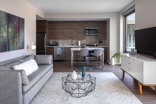 30 Dalton St in Boston, MA - Building Photo