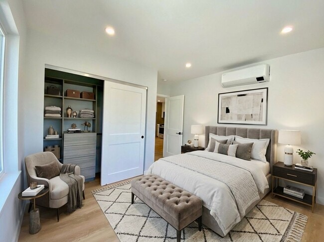 3207 W 3rd St in Los Angeles, CA - Building Photo - Building Photo