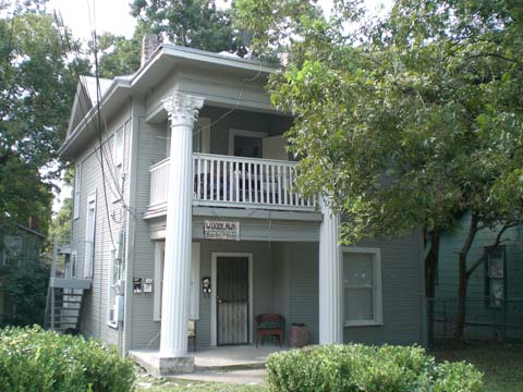 Woodlawn Boarding House in San Antonio, TX - Building Photo