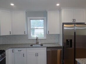 67 4th Ave, Unit Upstairs in Garwood, NJ - Building Photo - Building Photo