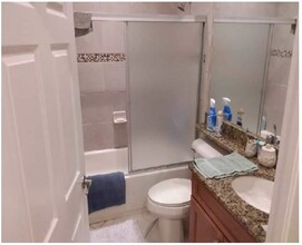 15617 Aurora Lake Cir in Sun City Center, FL - Building Photo - Building Photo