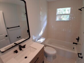 1106 Hernando St in Fort Pierce, FL - Building Photo - Building Photo
