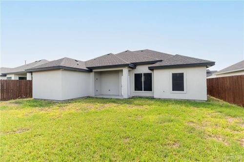 1505 E Encino Ave in Pharr, TX - Foto de edificio - Building Photo