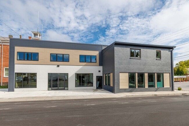 5 Chestnut St, Unit Unit #1 in Geneseo, NY - Building Photo - Building Photo